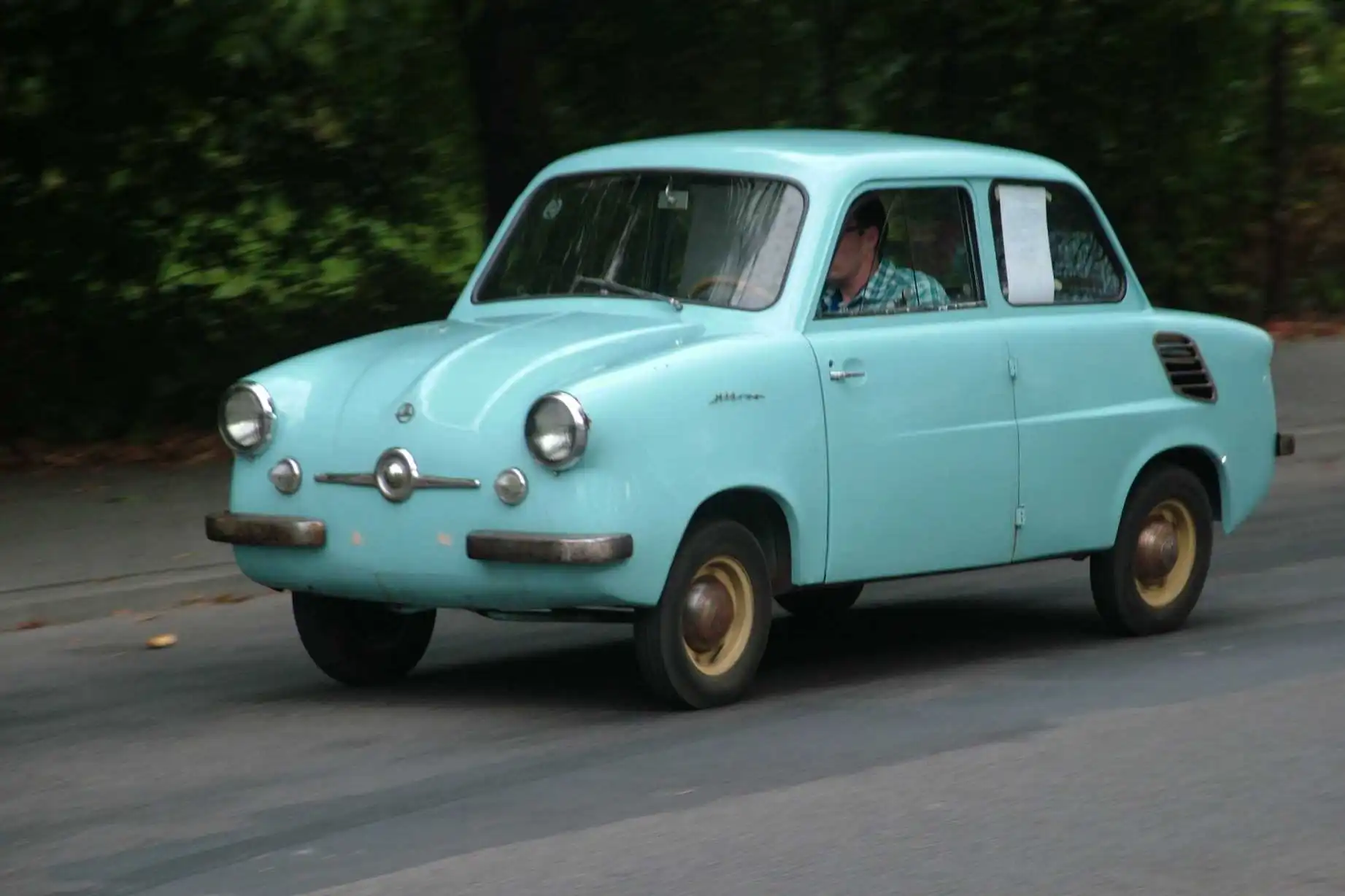Automobilklub Mielecki  Zlot Pojazdów zabytkowych.